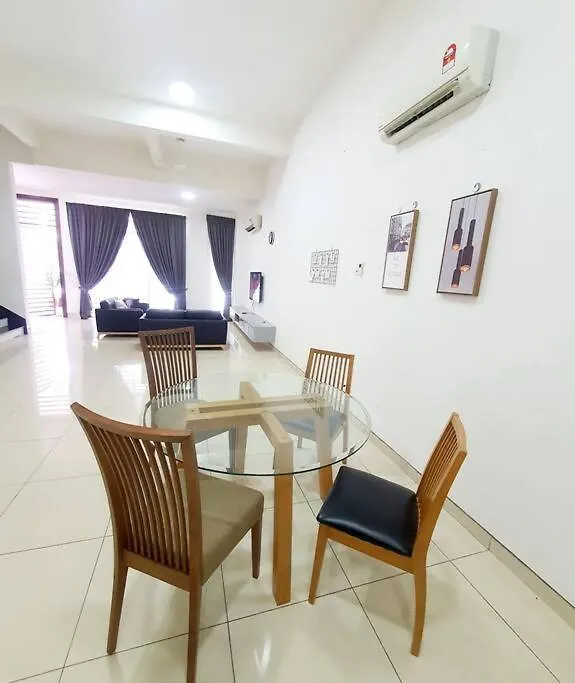 Holiday home Jovial 2 Storey Home 4Room 6Pax Only @Alma Jusco Bukit Mertajam